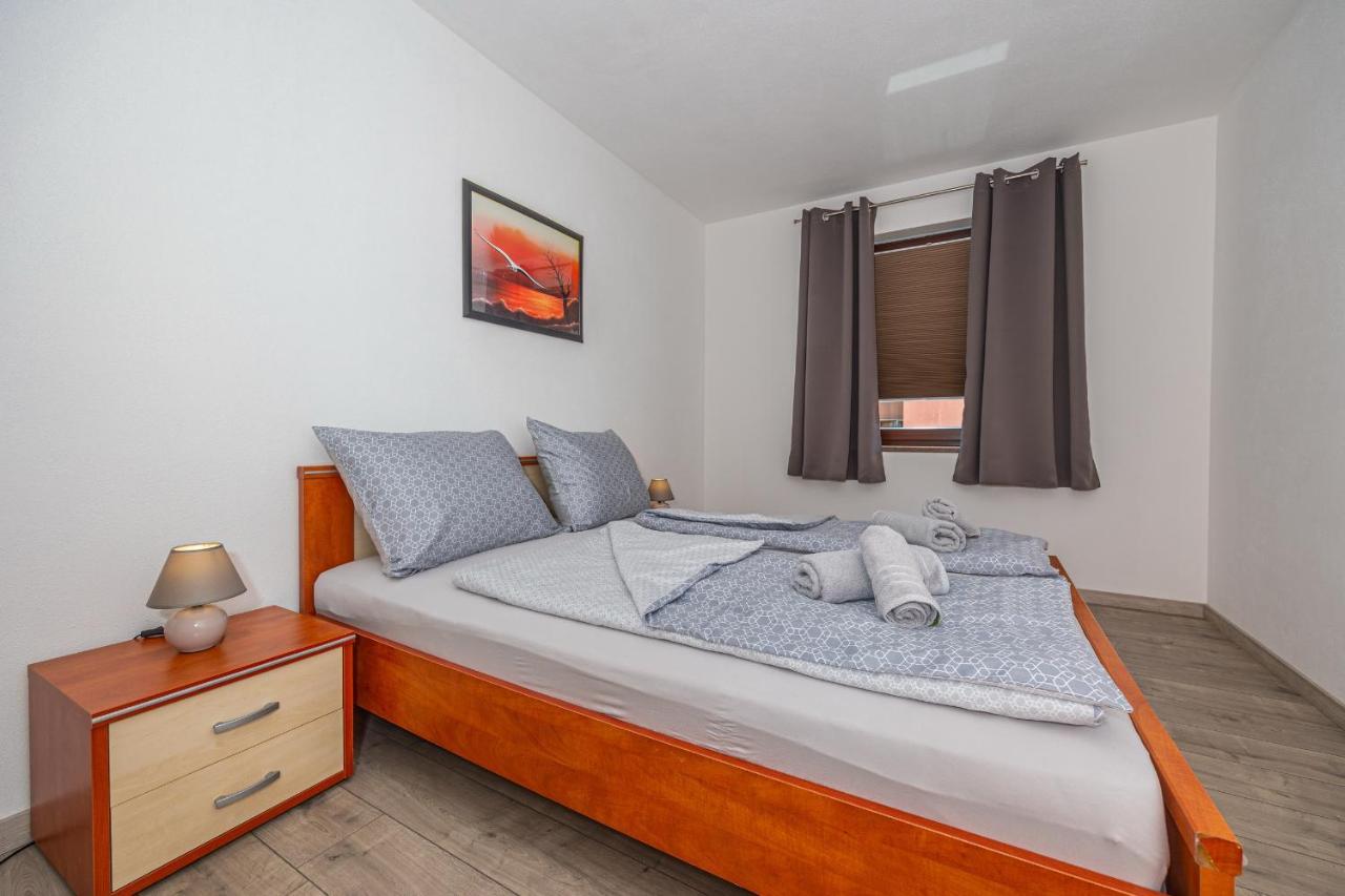 Apartments Lacic 2 茨里克韦尼察 外观 照片