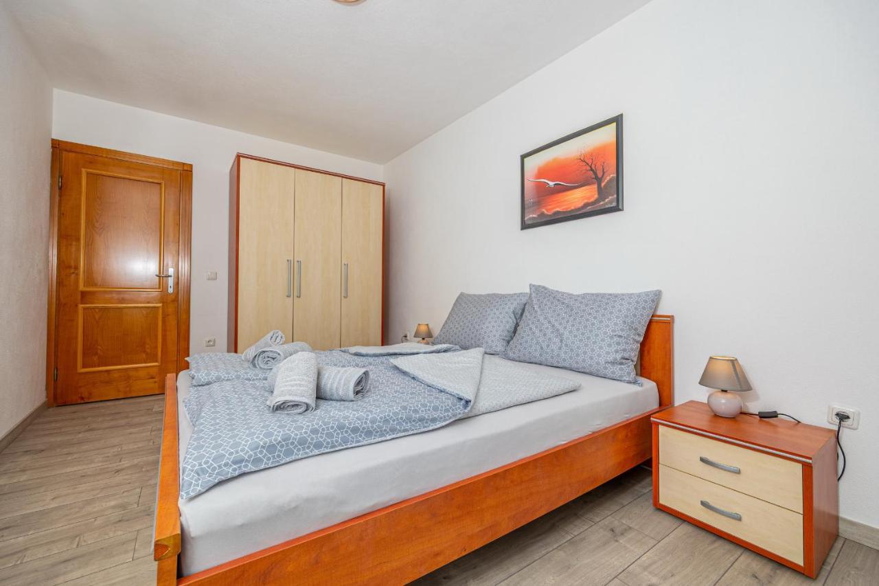 Apartments Lacic 2 茨里克韦尼察 外观 照片