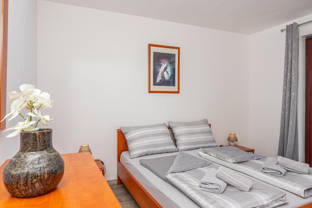Apartments Lacic 2 茨里克韦尼察 外观 照片